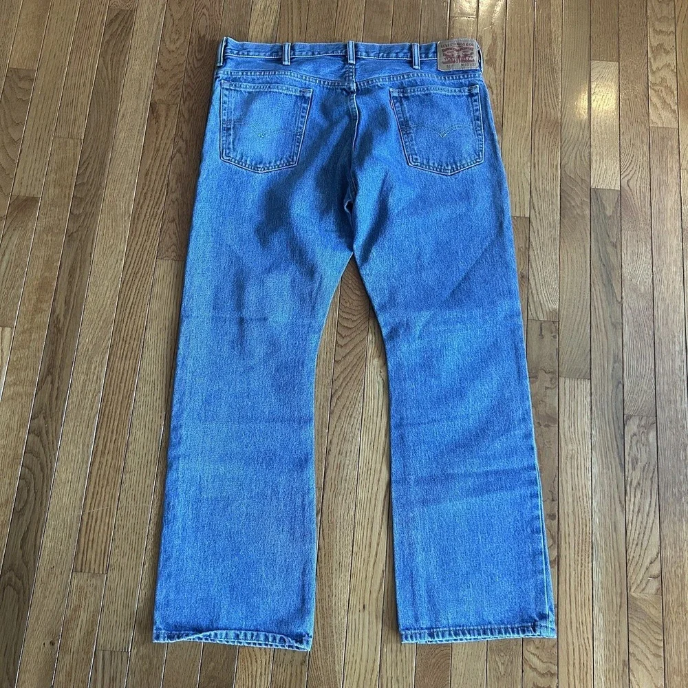 Levis 517 Men Size 40x32 (Actual 40x33) Stone Wash Bootcut Denim Jeans